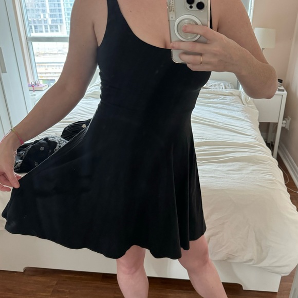 Black A-Line fit and flare dress - Picture 4 of 7
